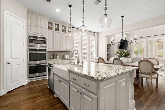 71 W Sawyer Ridge Drive, The Woodlands, TX 77389