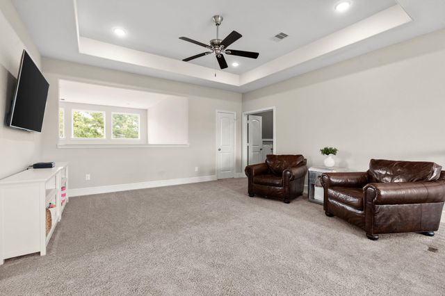 71 W Sawyer Ridge Drive, The Woodlands, TX 77389