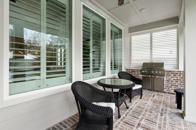 71 W Sawyer Ridge Drive, The Woodlands, TX 77389