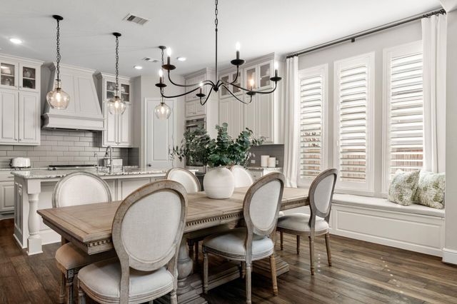 71 W Sawyer Ridge Drive, The Woodlands, TX 77389