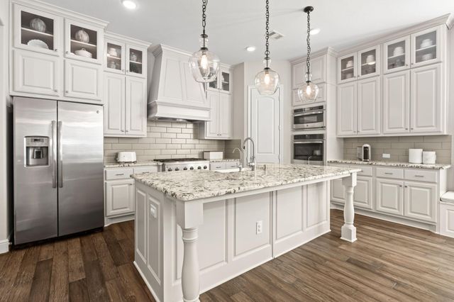 71 W Sawyer Ridge Drive, The Woodlands, TX 77389