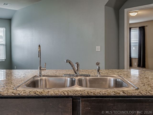 10013 E 107th Street North, Owasso, OK 74055