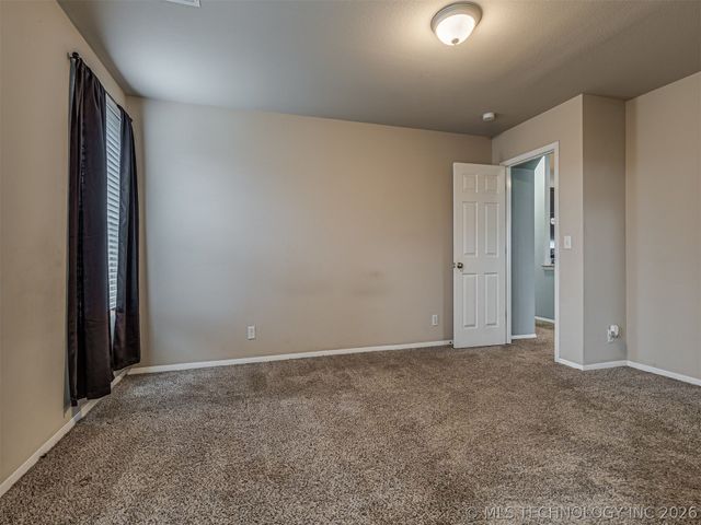 10013 E 107th Street North, Owasso, OK 74055