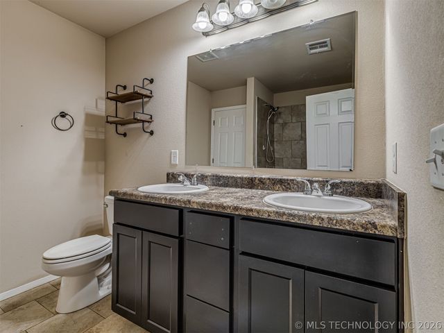 10013 E 107th Street North, Owasso, OK 74055