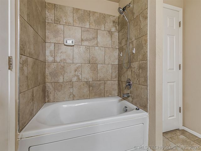 10013 E 107th Street North, Owasso, OK 74055