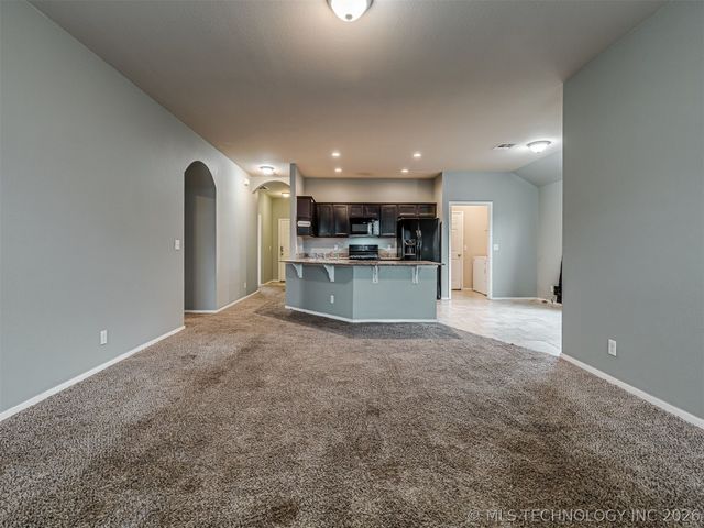 10013 E 107th Street North, Owasso, OK 74055