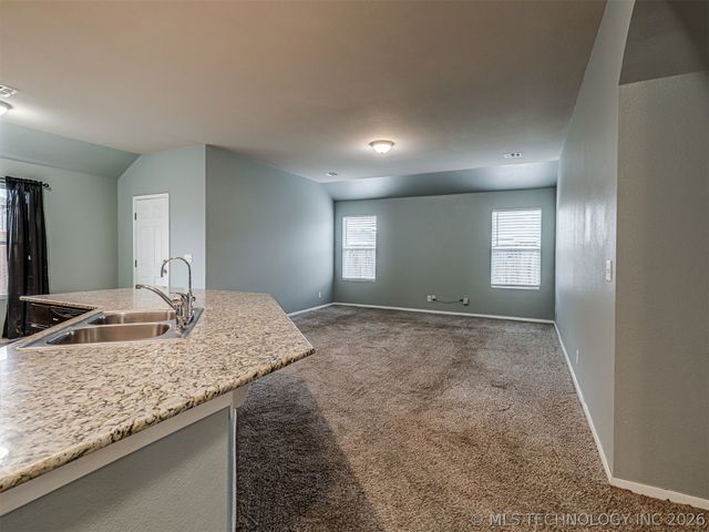 10013 E 107th Street North, Owasso, OK 74055