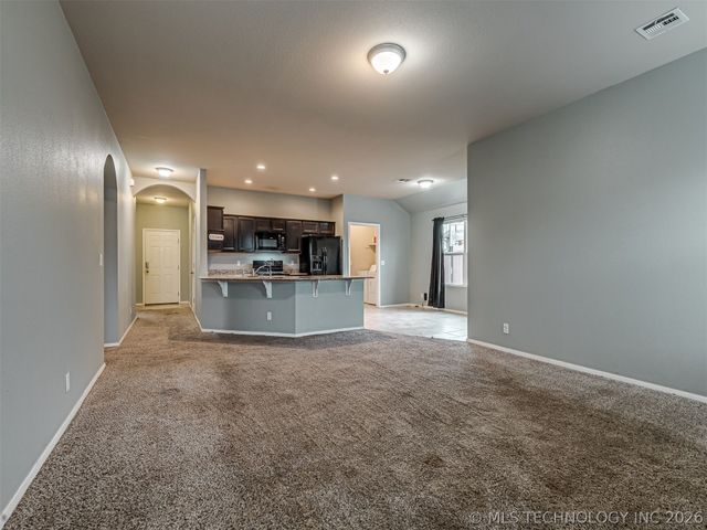 10013 E 107th Street North, Owasso, OK 74055