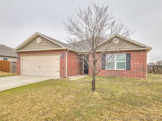 10013 E 107th Street North, Owasso, OK 74055