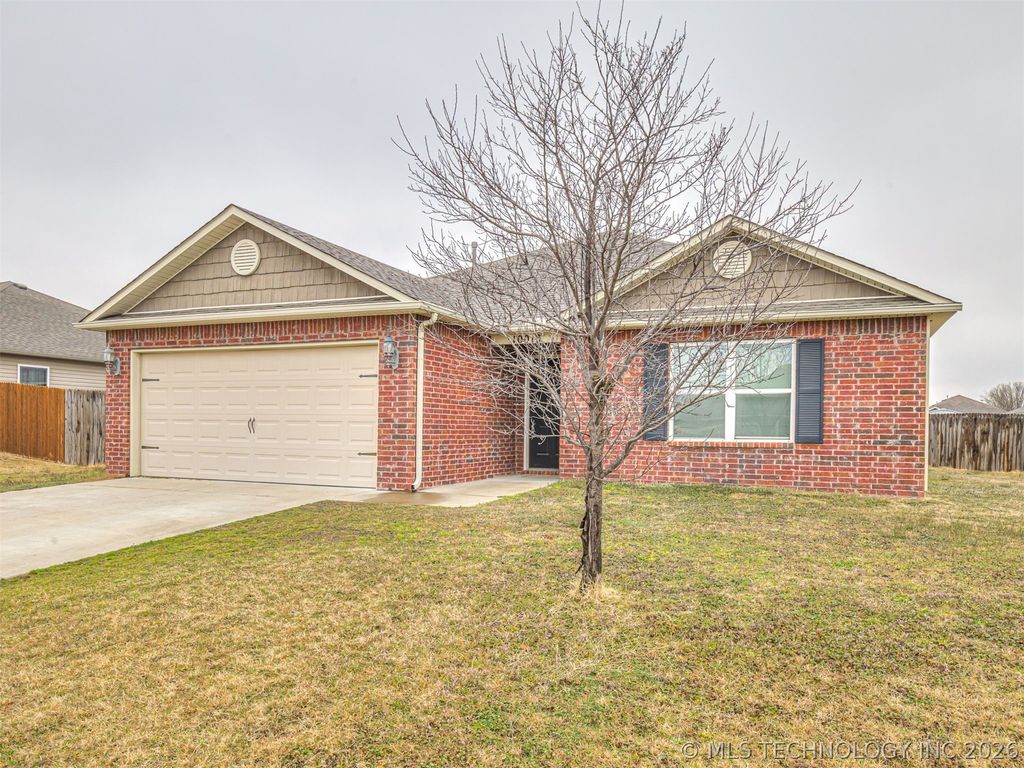 10013 E 107th Street North, Owasso, OK 74055