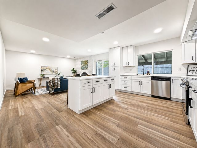 3406 Country Club Drive, Grand Prairie, TX 75052