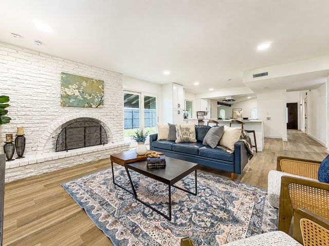 3406 Country Club Drive, Grand Prairie, TX 75052