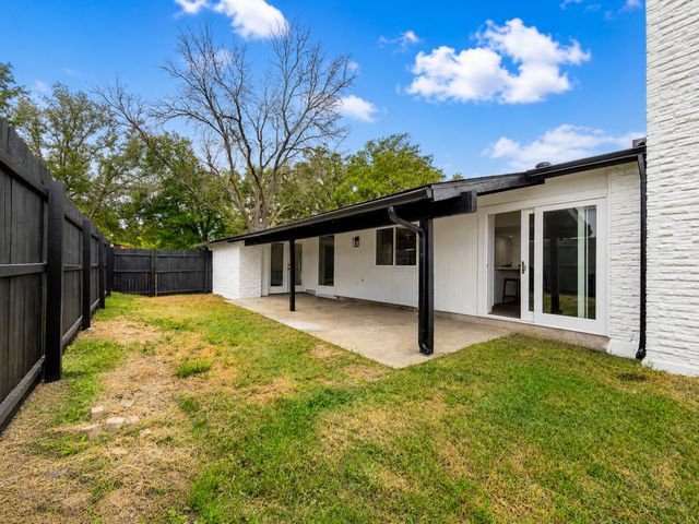 3406 Country Club Drive, Grand Prairie, TX 75052