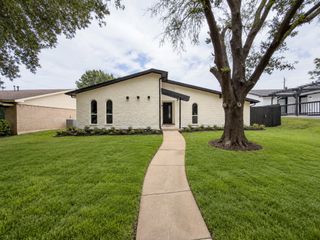 3406 Country Club Drive, Grand Prairie, TX 75052