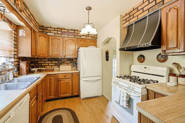347 Bob Drive, Delhi Twp, OH 45238