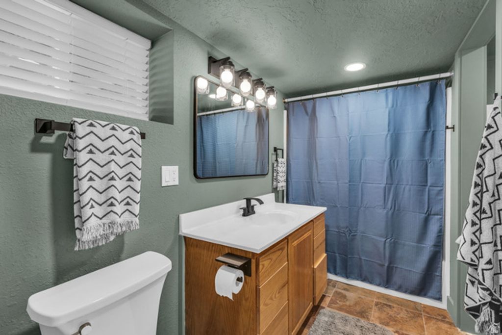 Image 15 of property listing at 4265 S TAMMY LN, Daniel, UT 84032