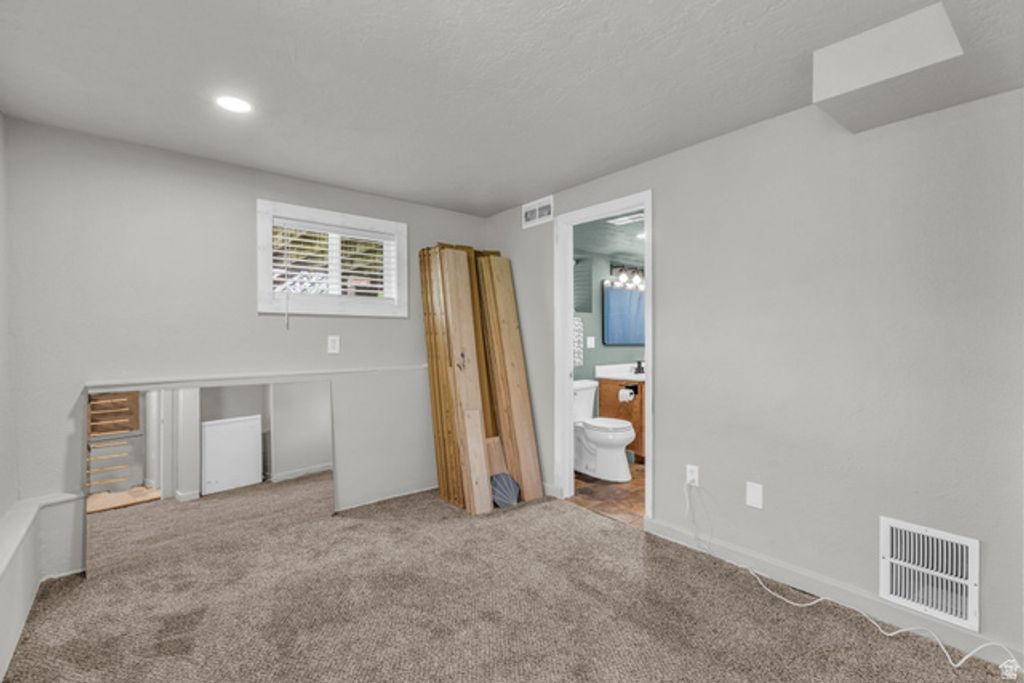 Image 16 of property listing at 4265 S TAMMY LN, Daniel, UT 84032