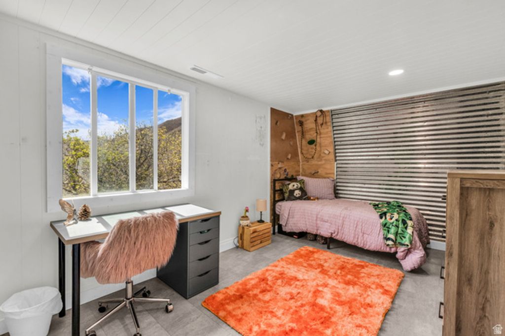 Image 18 of property listing at 4265 S TAMMY LN, Daniel, UT 84032