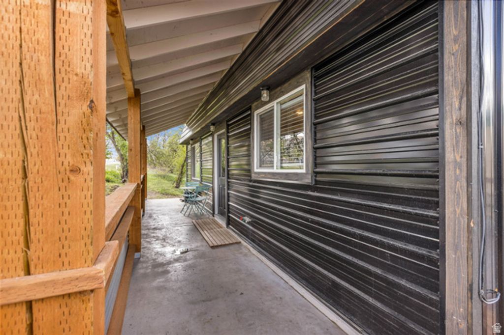 Image 27 of property listing at 4265 S TAMMY LN, Daniel, UT 84032