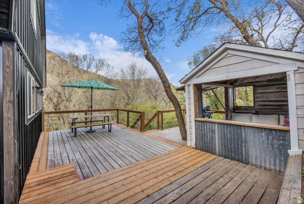 Image 29 of property listing at 4265 S TAMMY LN, Daniel, UT 84032