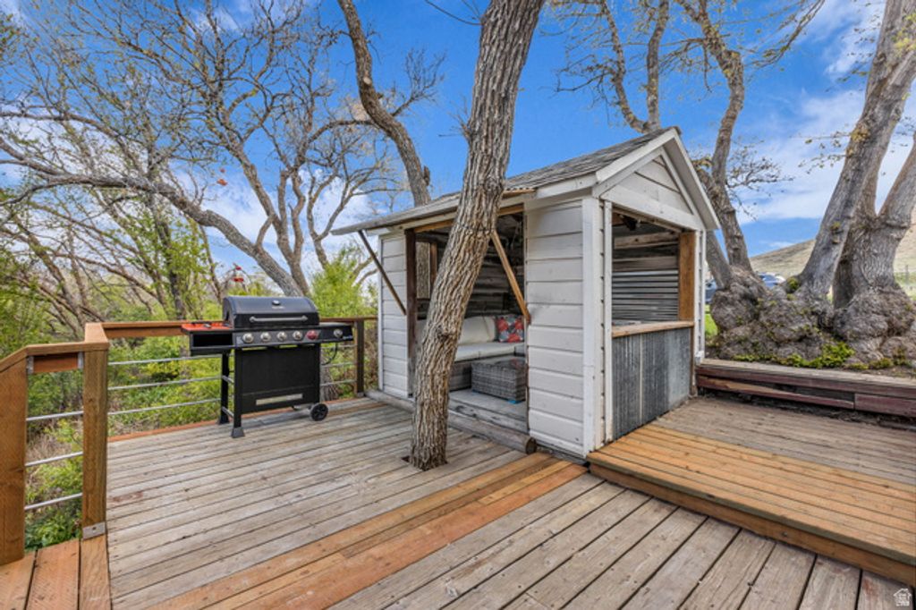 Image 30 of property listing at 4265 S TAMMY LN, Daniel, UT 84032