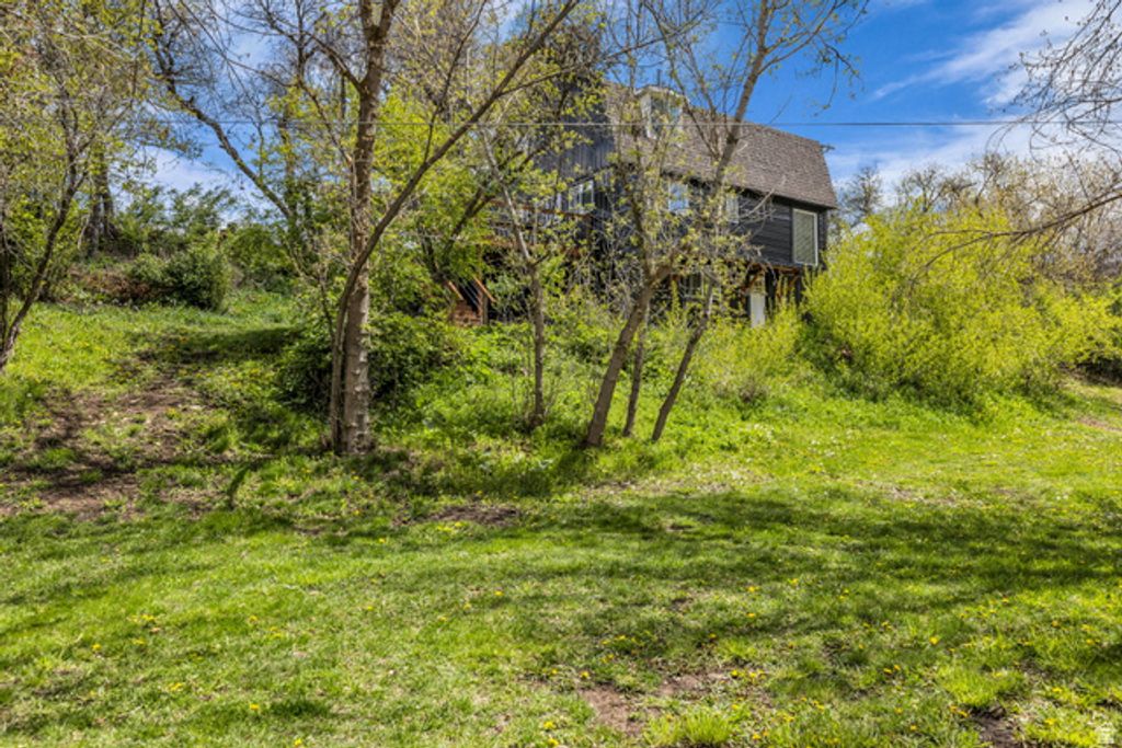 Image 39 of property listing at 4265 S TAMMY LN, Daniel, UT 84032