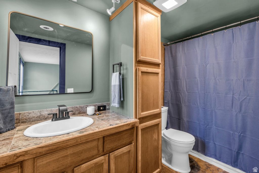 Image 10 of property listing at 4265 S TAMMY LN, Daniel, UT 84032