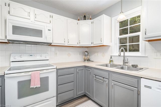 3085 Creighton Lane, Winston-salem, NC 27127