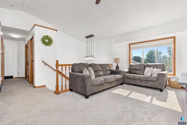 602 Eagle Ave Avenue, Harrisburg, SD 57032