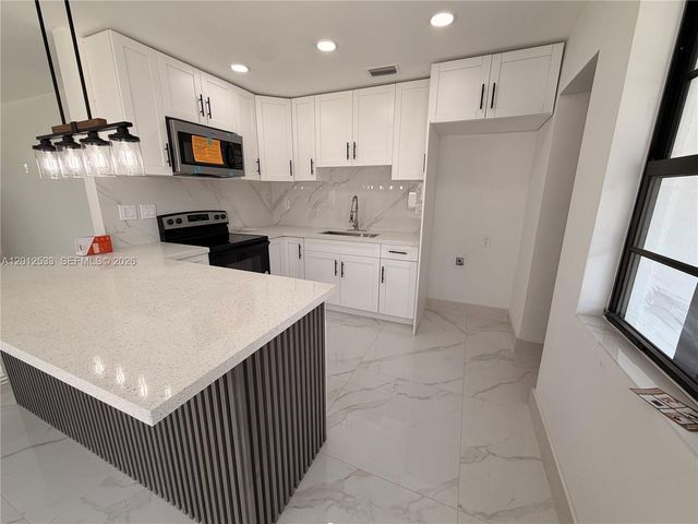 7600 Venetian Street, Miramar, FL 33023