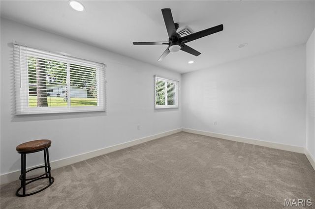 1221 Warson Pines Drive, St Louis, MO 63132