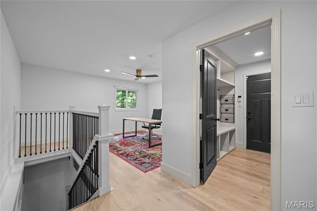1221 Warson Pines Drive, St Louis, MO 63132