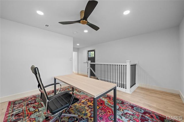 1221 Warson Pines Drive, St Louis, MO 63132