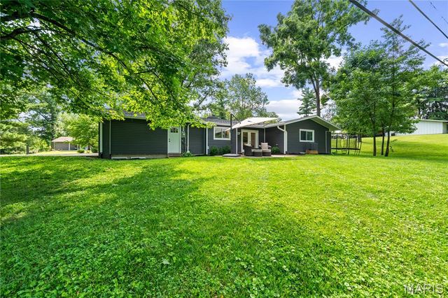 1221 Warson Pines Drive, St Louis, MO 63132