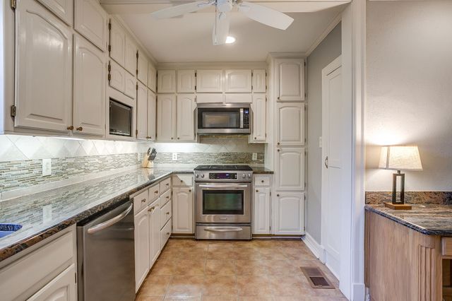 2027 Glenco Terrace, Fort Worth, TX 76110