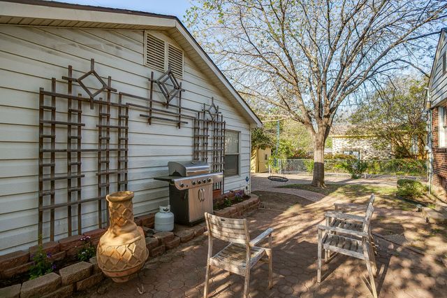 2027 Glenco Terrace, Fort Worth, TX 76110