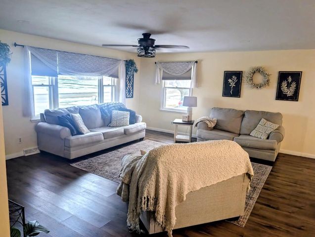 328 E MAIN STREET, Hilbert, WI 54129