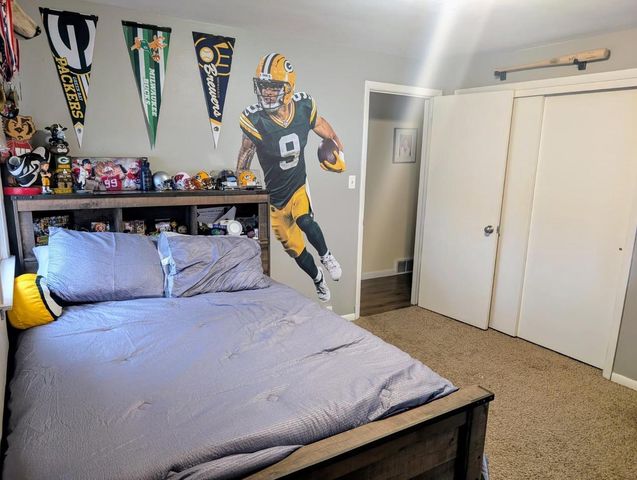 328 E MAIN STREET, Hilbert, WI 54129