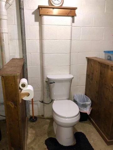 328 E MAIN STREET, Hilbert, WI 54129