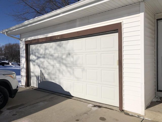 328 E MAIN STREET, Hilbert, WI 54129