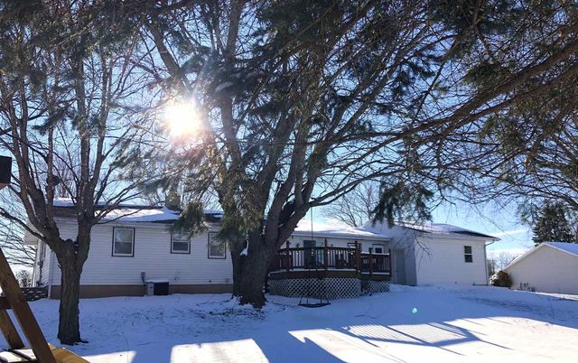 328 E MAIN STREET, Hilbert, WI 54129