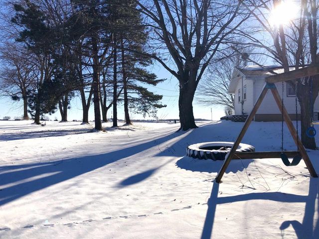 328 E MAIN STREET, Hilbert, WI 54129