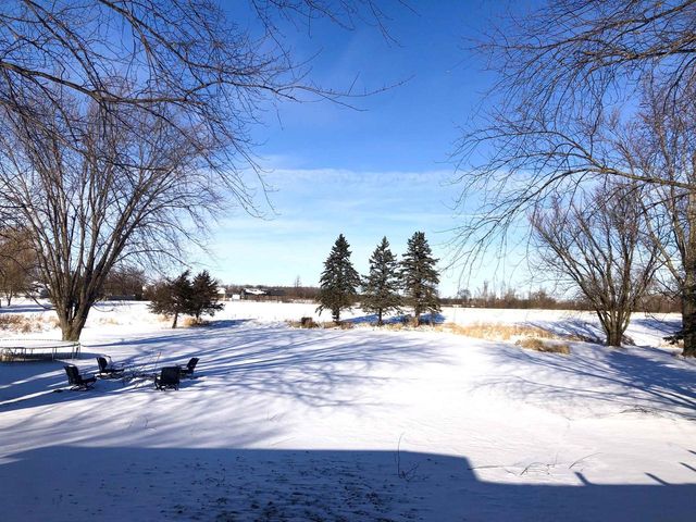 328 E MAIN STREET, Hilbert, WI 54129