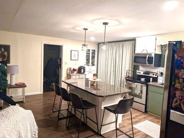 328 E MAIN STREET, Hilbert, WI 54129