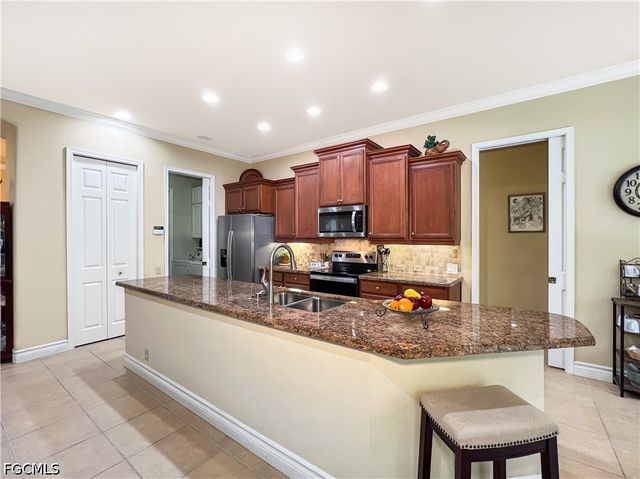 3290 Shady Bend WAY, Fort Myers, FL 33905
