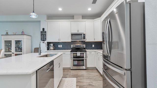 866 MARGARITAVILLE AVENUE, Daytona Beach, FL 32124