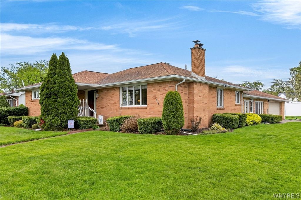 205 Glencove Rd, Tonawanda, NY 14223