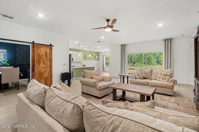 1712 LACHLAN Circle, Jacksonville, FL 32218