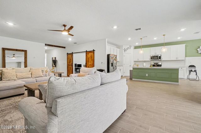 1712 LACHLAN Circle, Jacksonville, FL 32218