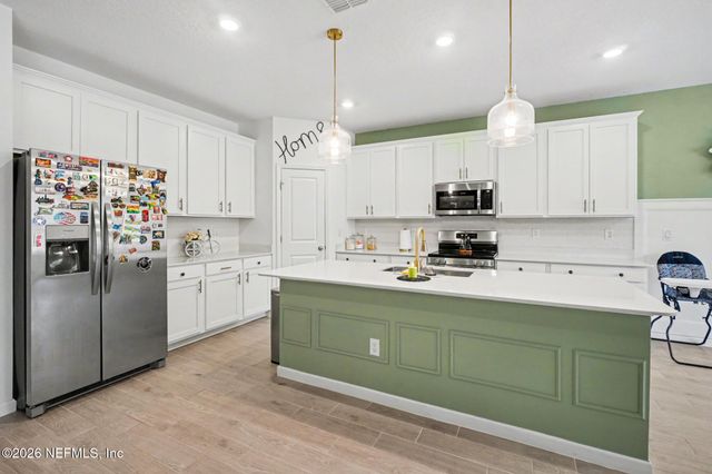 1712 LACHLAN Circle, Jacksonville, FL 32218